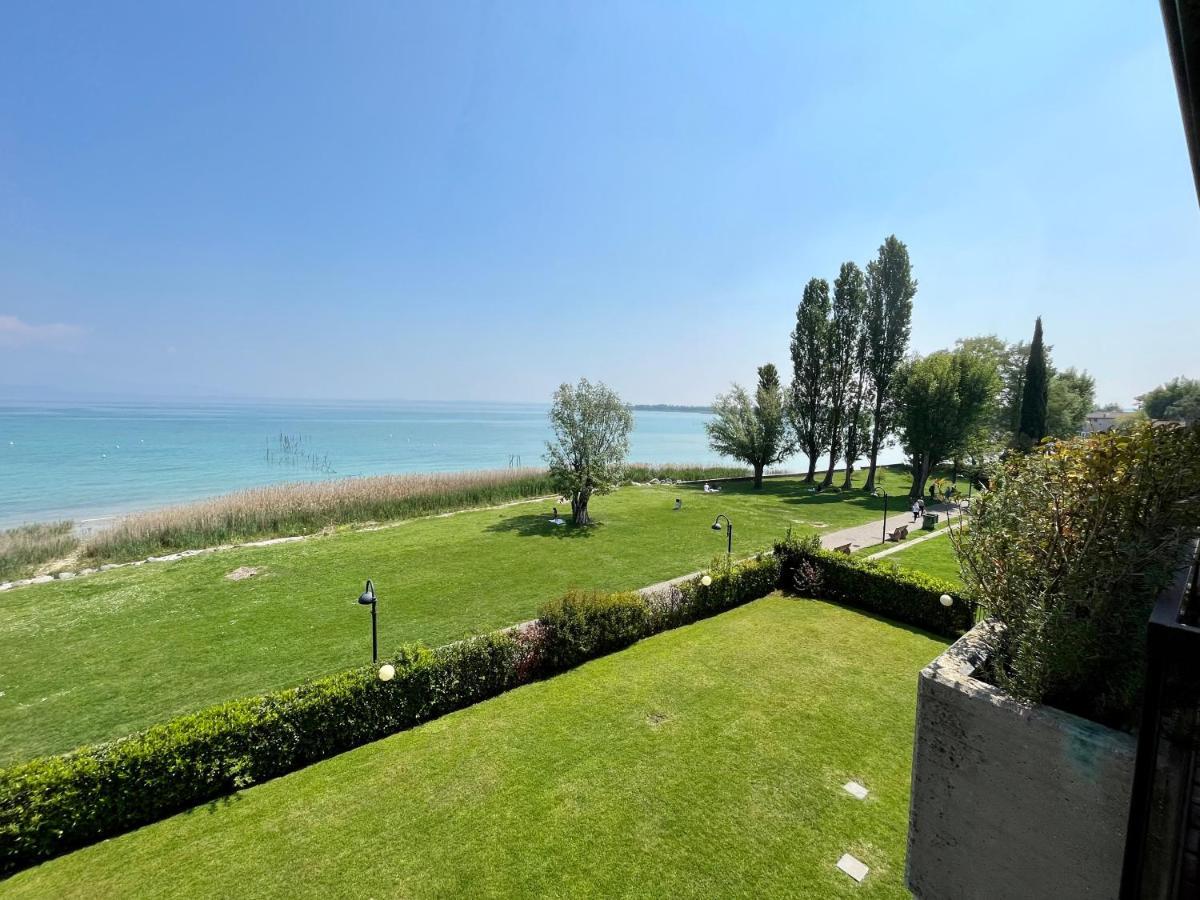 Residence Virgilio Sirmione Exteriör bild