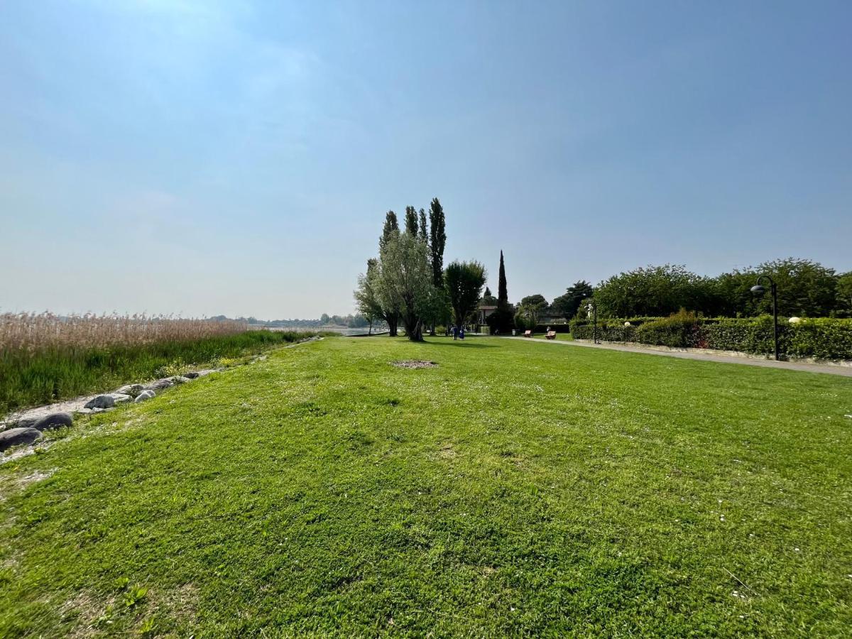 Residence Virgilio Sirmione Exteriör bild