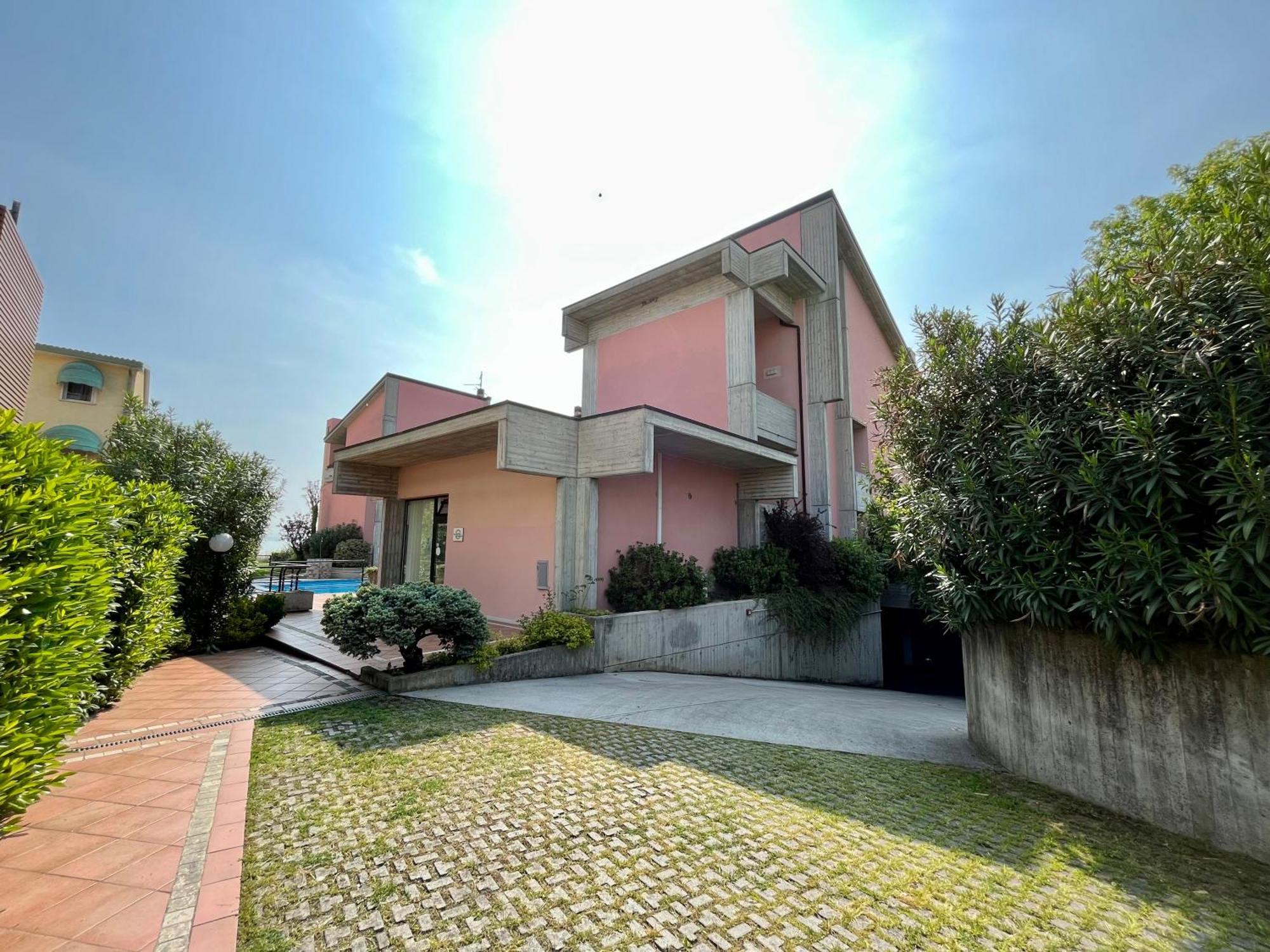 Residence Virgilio Sirmione Exteriör bild